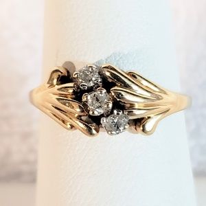 10K Yellow Gold and Diamond Fashion Ring